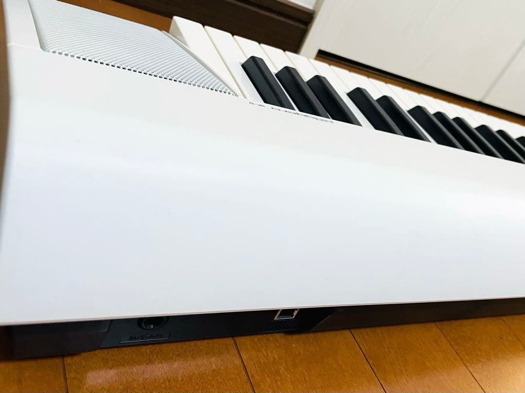 YAMAHA ヤマハ　電子ピアノ　piaggero NP-12 白　ホワイト