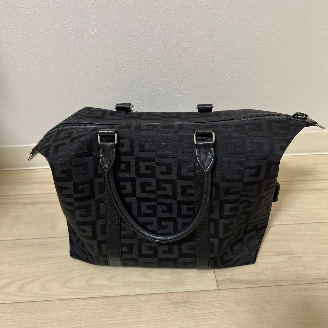 GIVENCHY ブラック ボストンバッグ