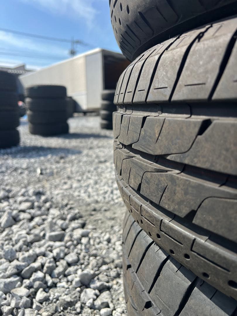 ブリヂストン　ルフト　rv2 215/60r17 24年製　極上　超バリ山