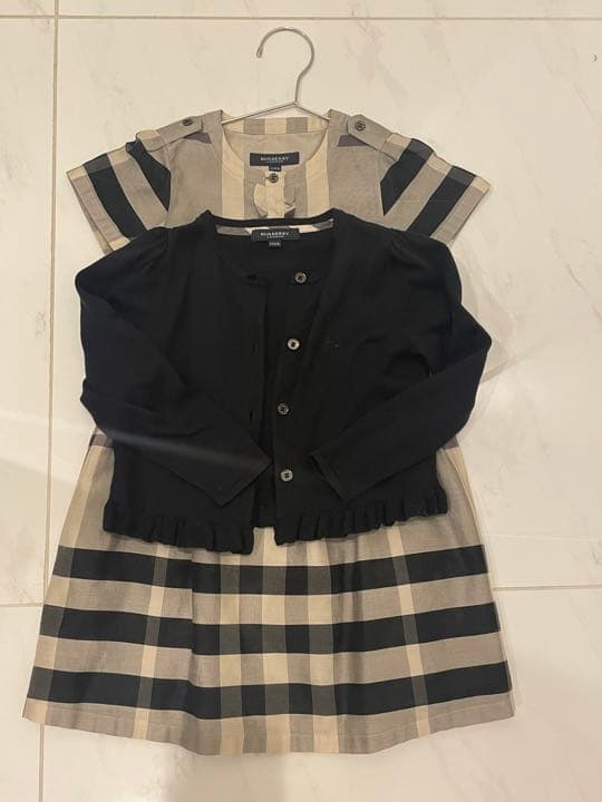 ワンピースandボレロのセットです。