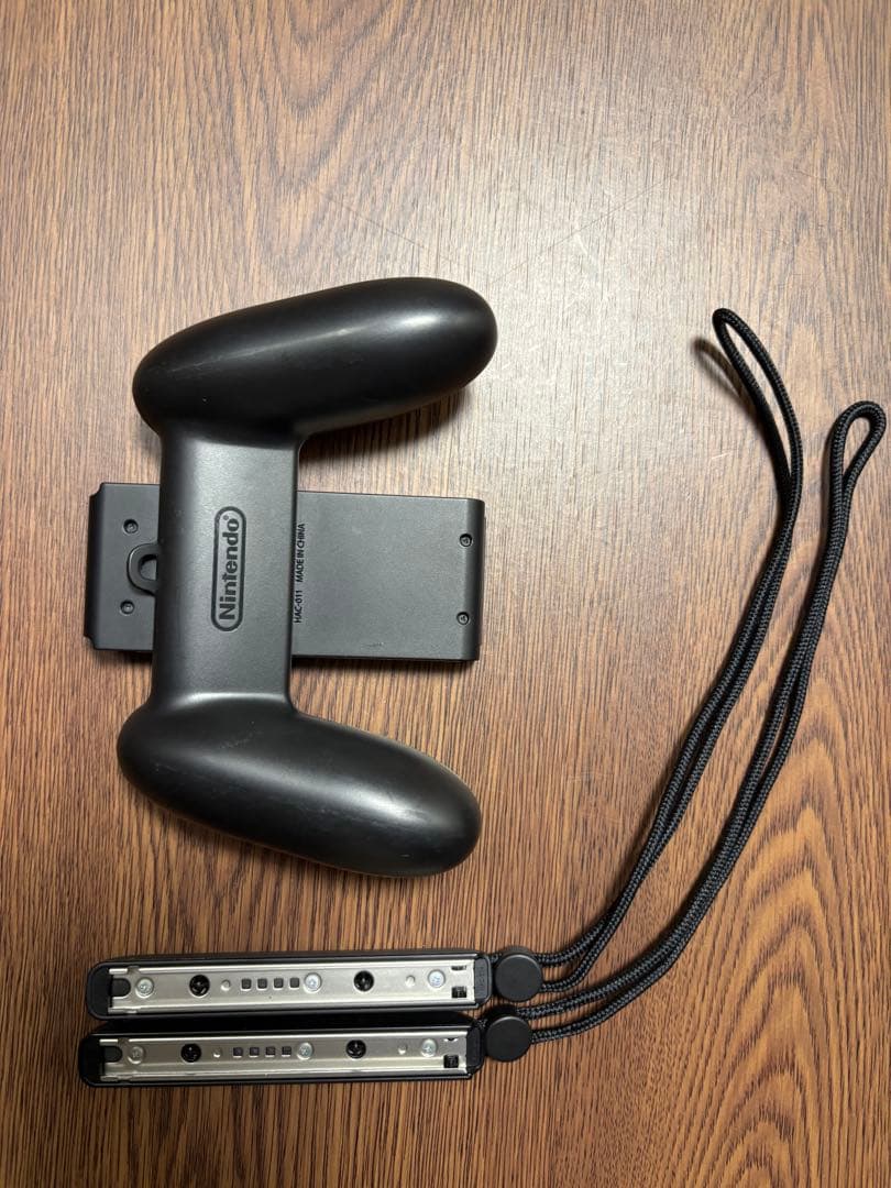 値下げ！Nintendo Switch 赤/黄 本体 + 付属品