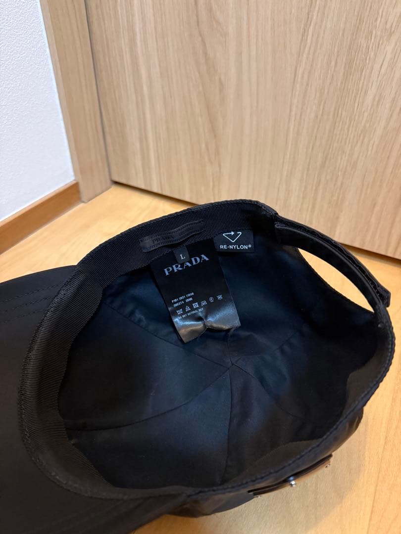 PRADA ベースボールキャップ ブラック