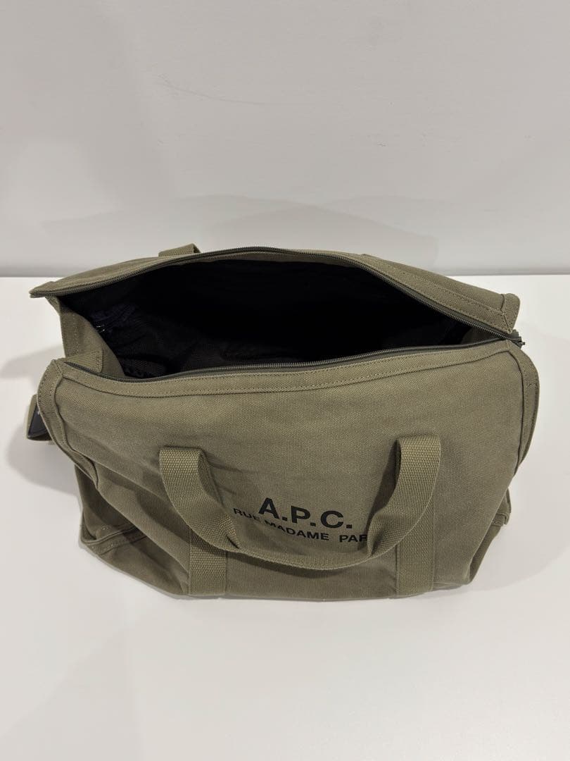 『4月4日削除予定』 A.P.C ボストンバッグ