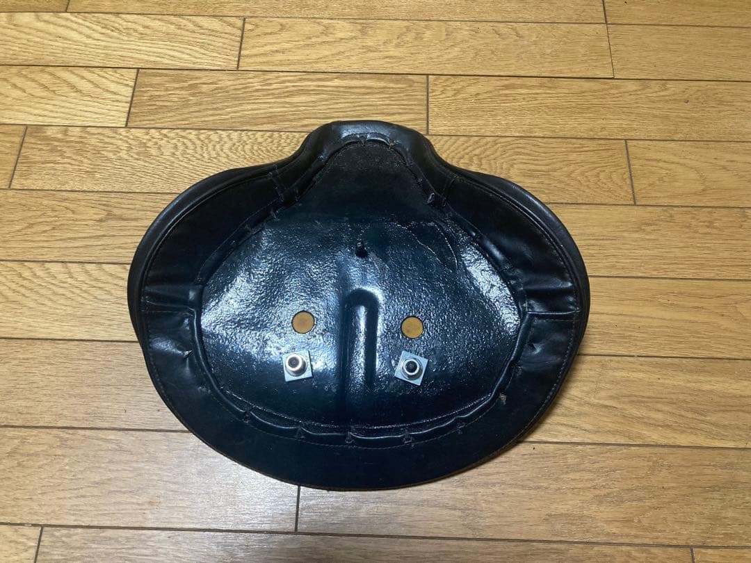 メグロZ7 鞍型シート（未使用品）