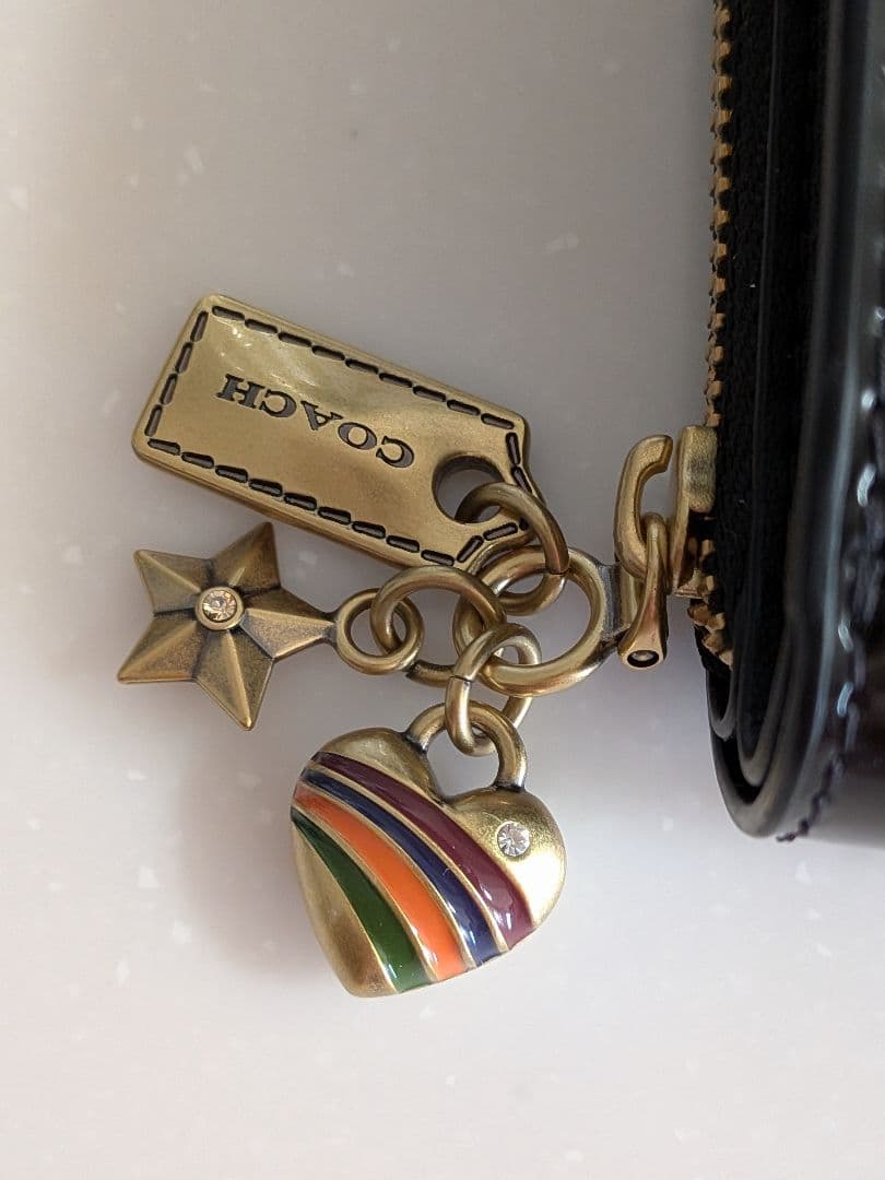 COACH エッセンシャル ビルフォールド ウォレット・チャーム