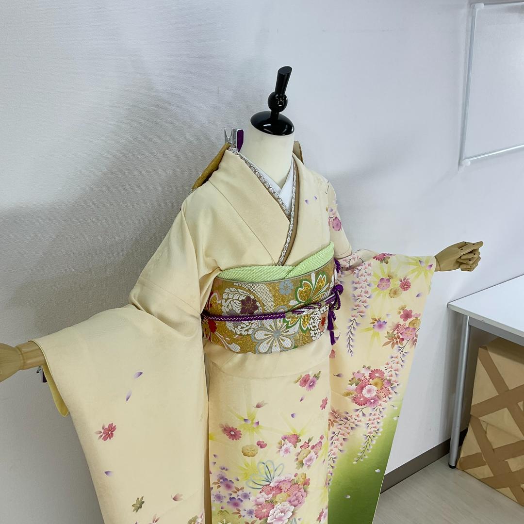 お振袖 クリーム×グリーン　正絹　美品