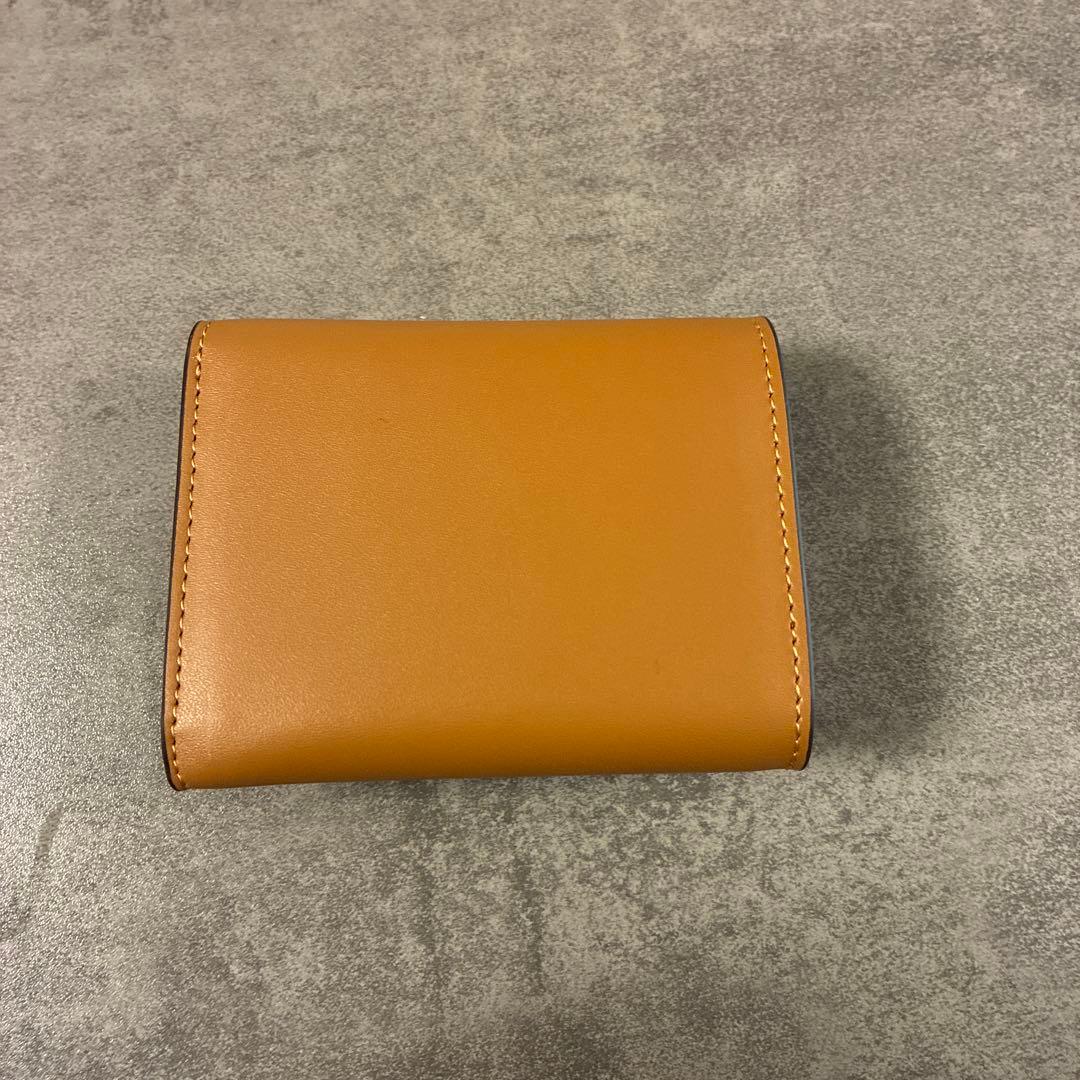 限定1点‼️ トリーバーチ　三つ折り財布　新品　茶色　キャメル
