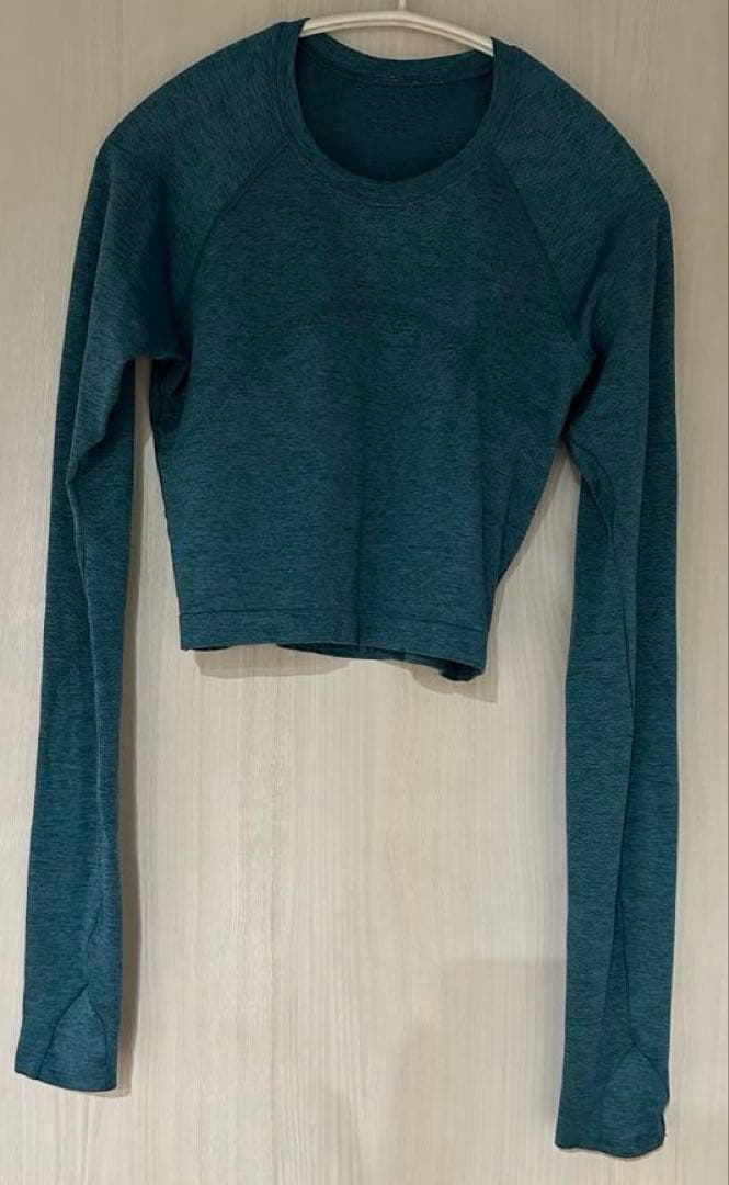 Lululemon Swiftly Tech クロップ長袖シャツ 2.0