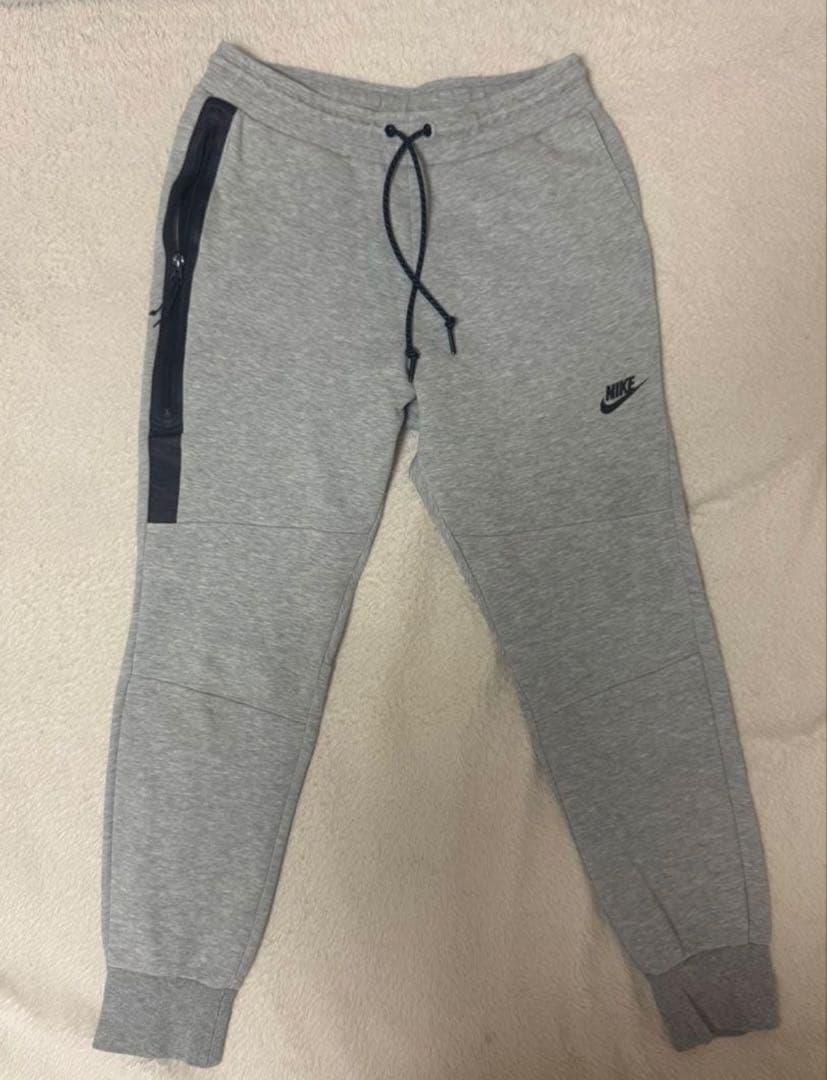 Nike ジャージ　テックセットアップ
