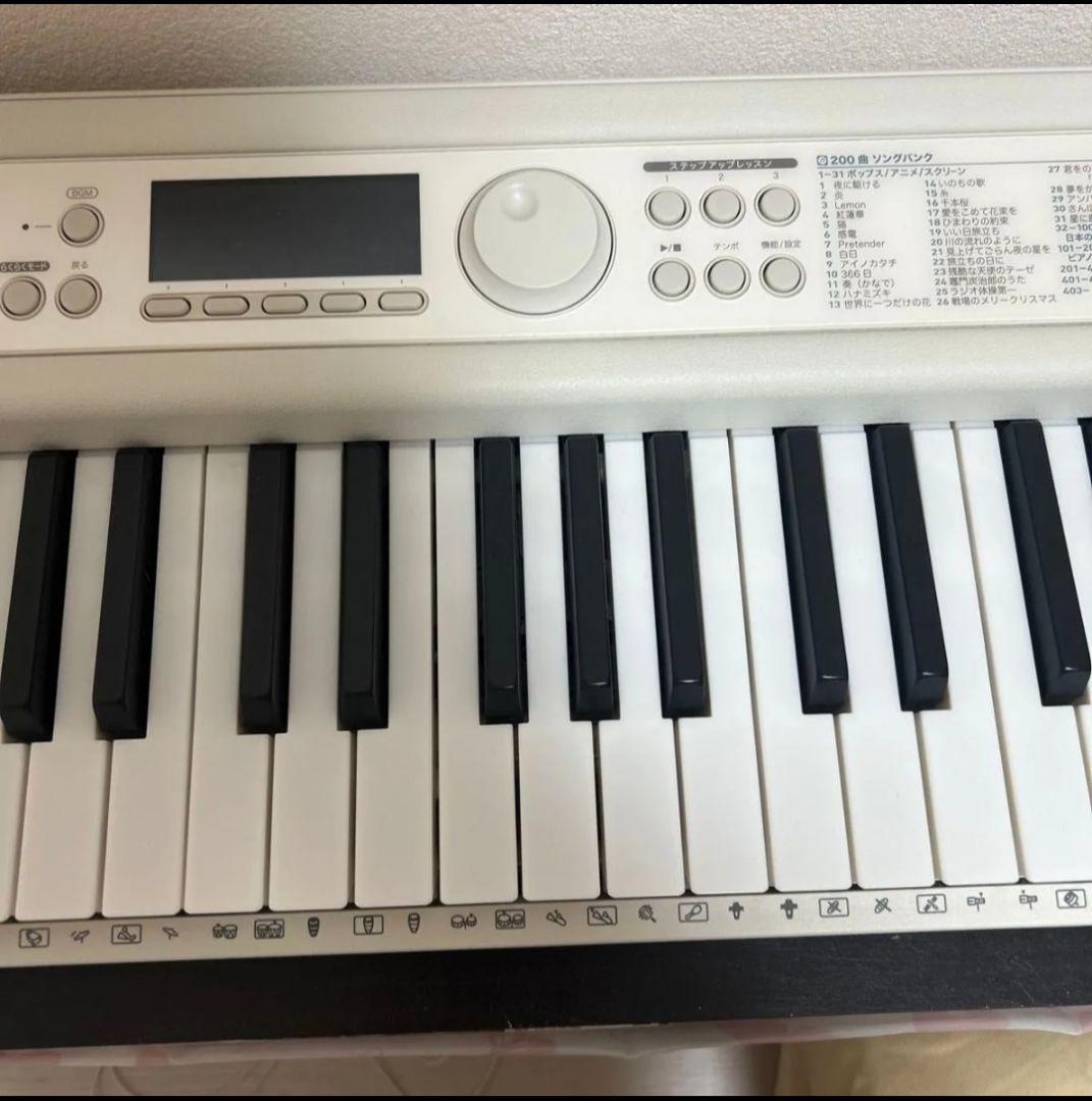 CASIO LK-520 61鍵電子キーボード ホワイト