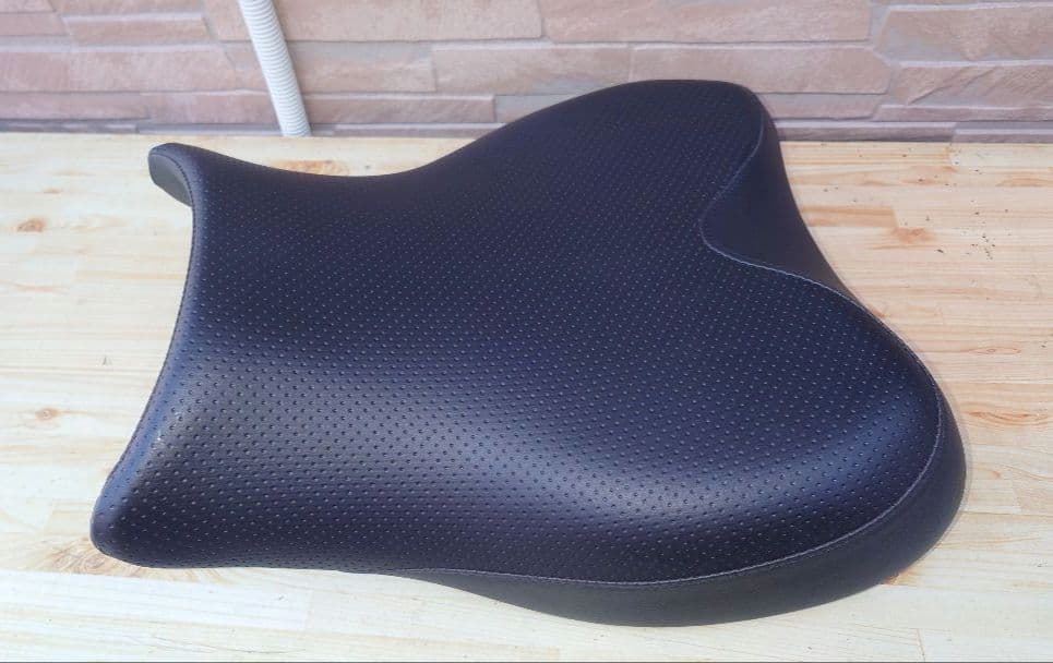 デイトナ製 COZYシート GSX1300R 隼 ハヤブサ GX72A 美品
