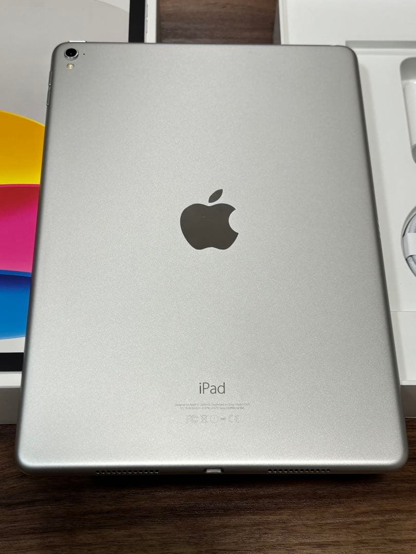 【本体】iPad Pro 9.7インチ いろいろおまけ付