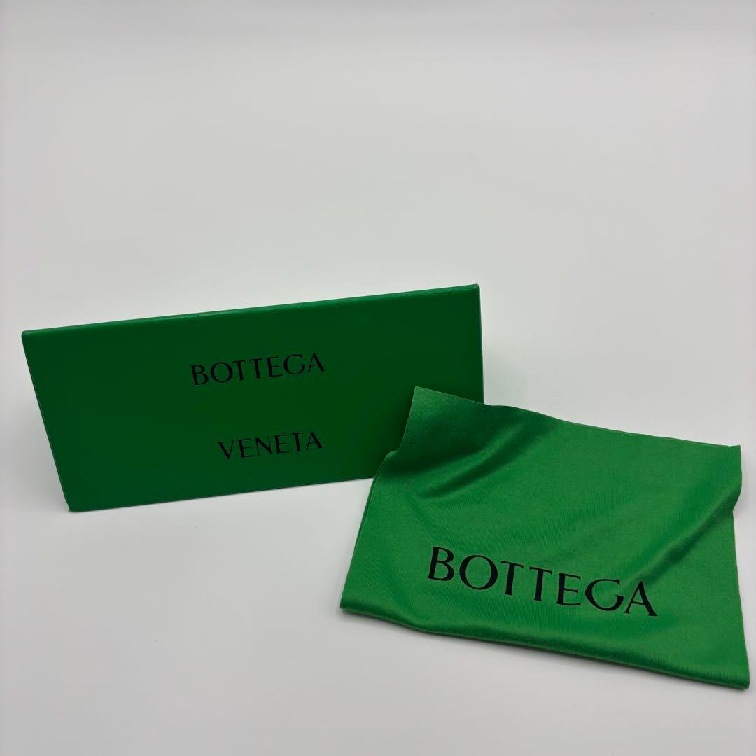 Bottega Veneta サングラス　アセテート　ブラック　BV1143S