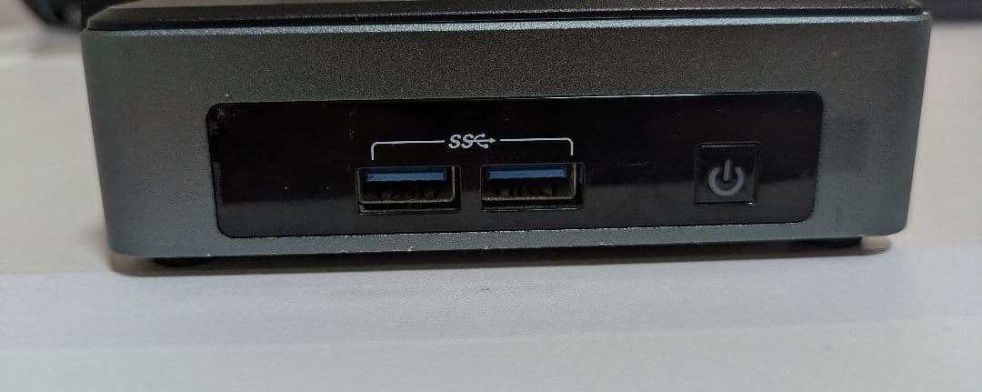 ミニPC Intel NUC 7i3DNK