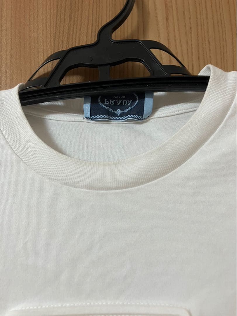 PRADA ホワイト Tシャツ