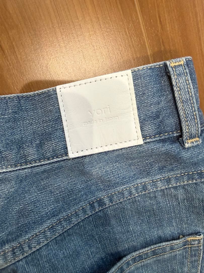 yori Audreyテーパードデニム