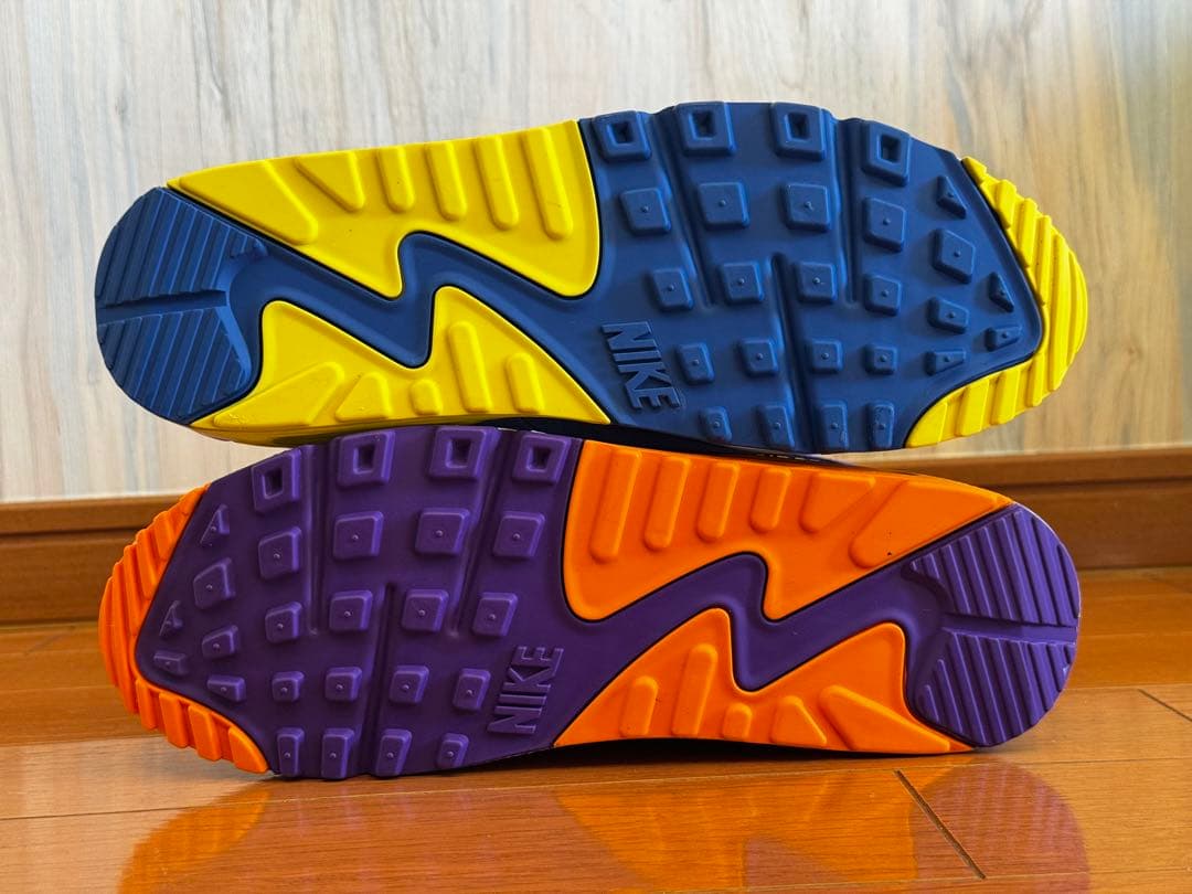 ナイキ エアマックス90 QS \"VIOTECH 2.0\" 左右色違い品