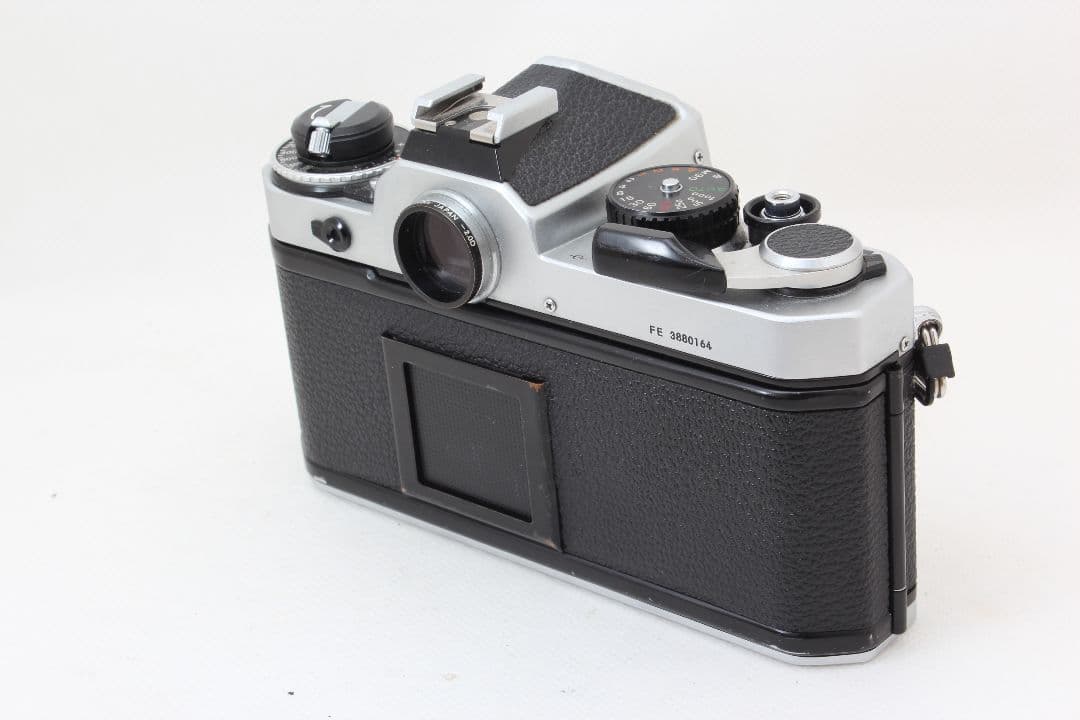 良品 Nikon FE シルバー ボディ 完動品