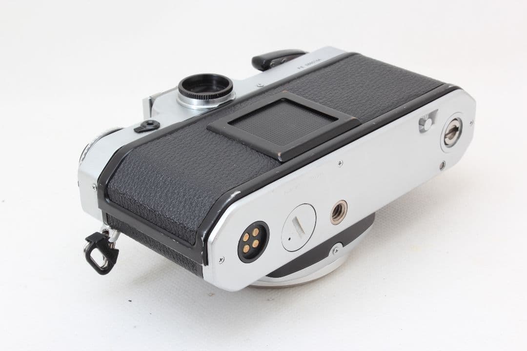 良品 Nikon FE シルバー ボディ 完動品