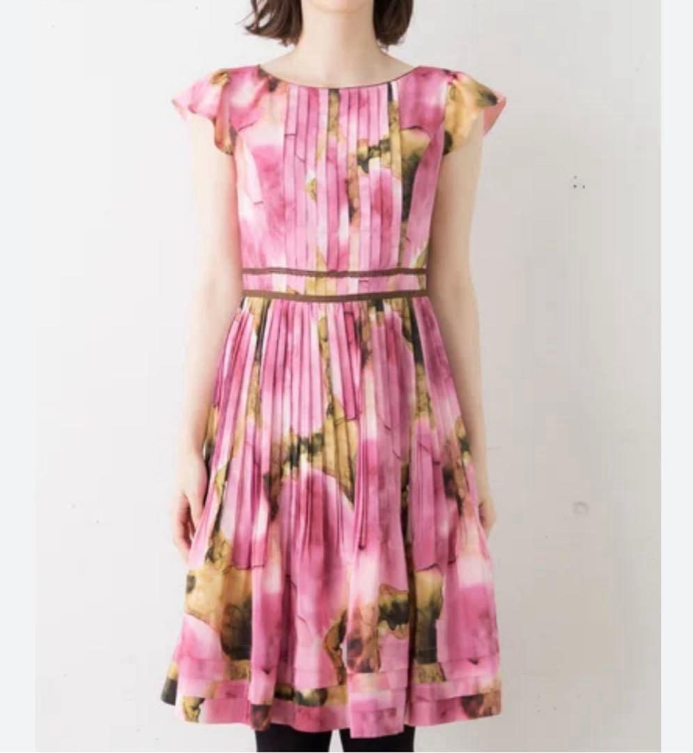 《新品》TOCCA 水彩フラワー プリーツ ワンピース ひざ丈 ピンク XL