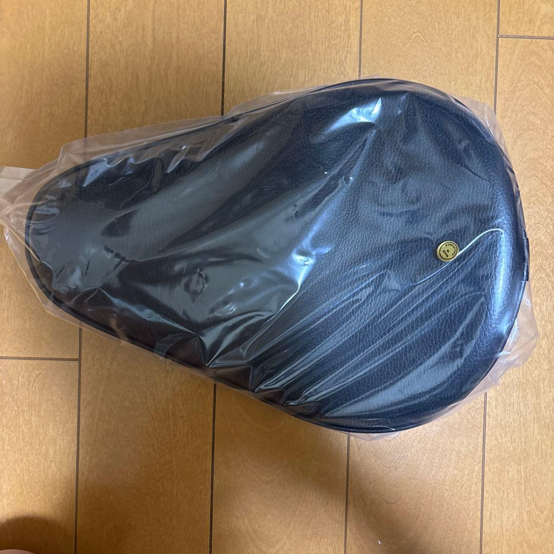 ドラッグスター250　ソロシート スプリングマウント　黒色 取り付け金具付き
