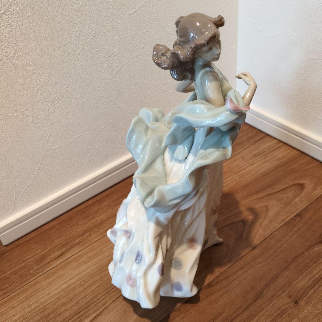 ★本当にラスト値下げ★リヤドロ　LLADRO　夏のセレナーデ　置物　ドレス