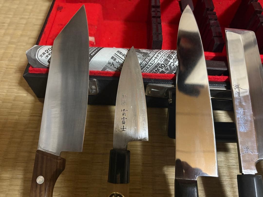 包丁セット 6本組　半鏡面仕立　 鍵付き包丁ケース 全鞘付きで単体持ち運び安全