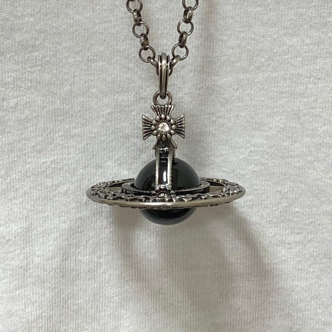 Vivienne Westwood✨オーナメンタルオーブネックレス　ブラック
