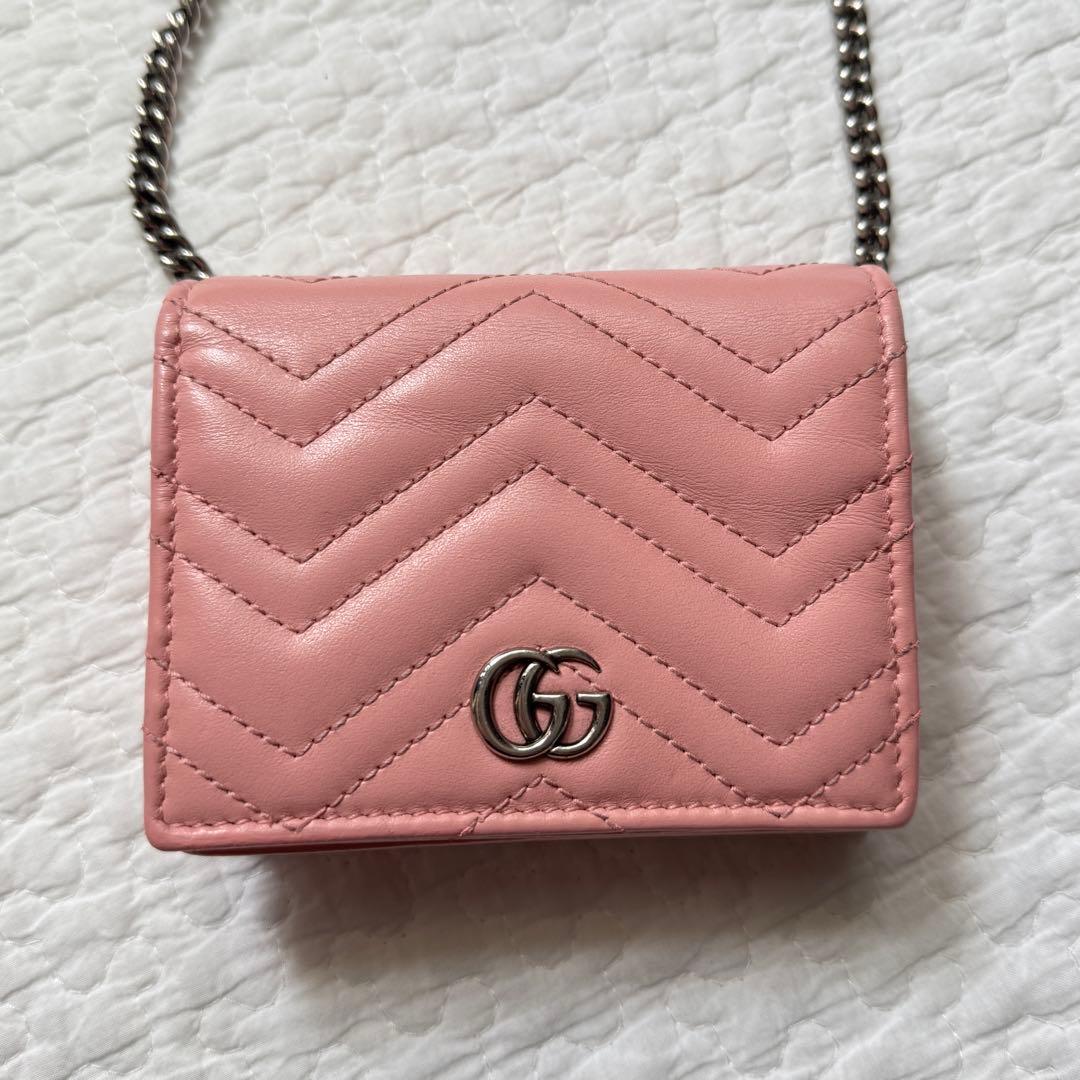 GUCCI GGマーモント レザー チェーンショルダーウォレット ピンク