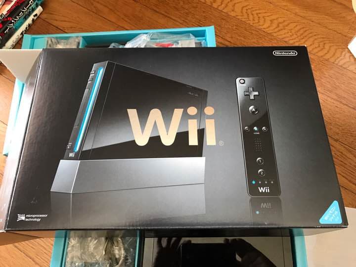 wii 本体 置型充電器とマリオつけます！