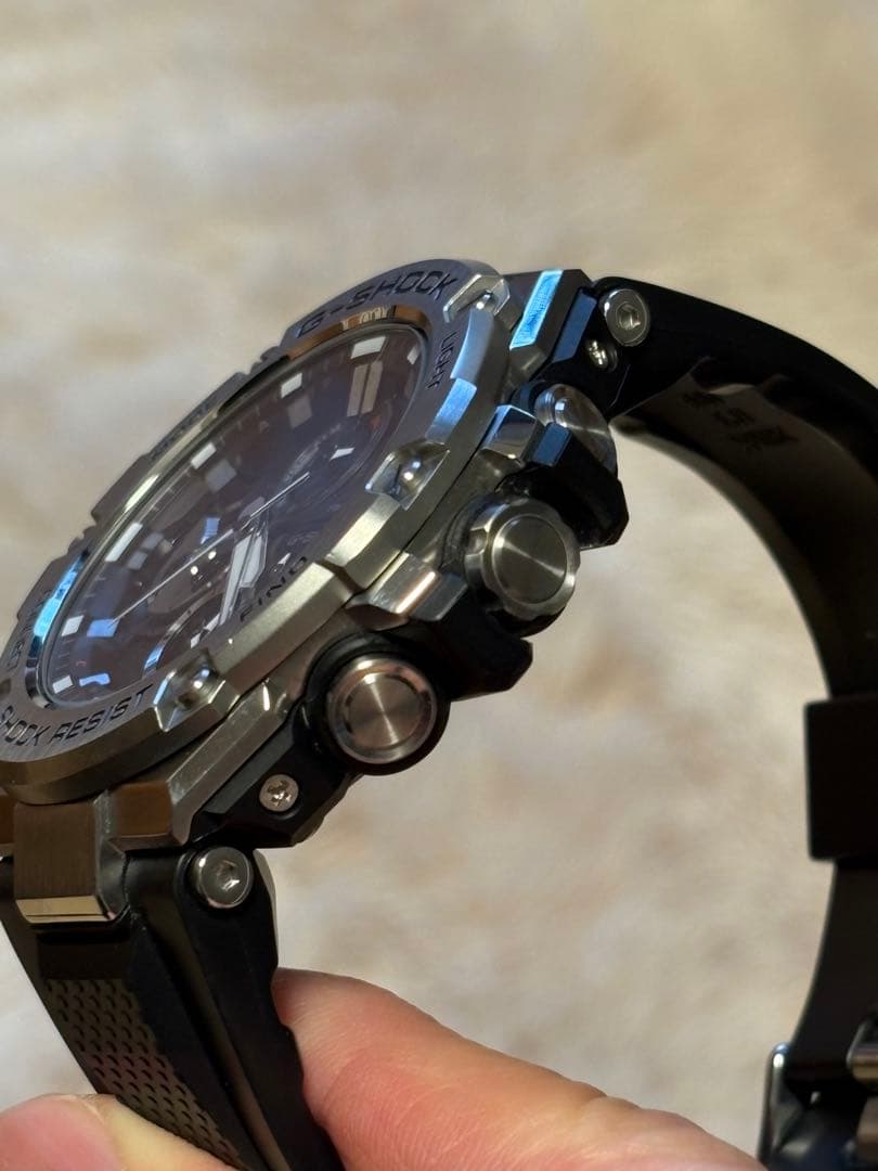 [美品] CASIO GST-B100-1AJF Bluetooth搭載