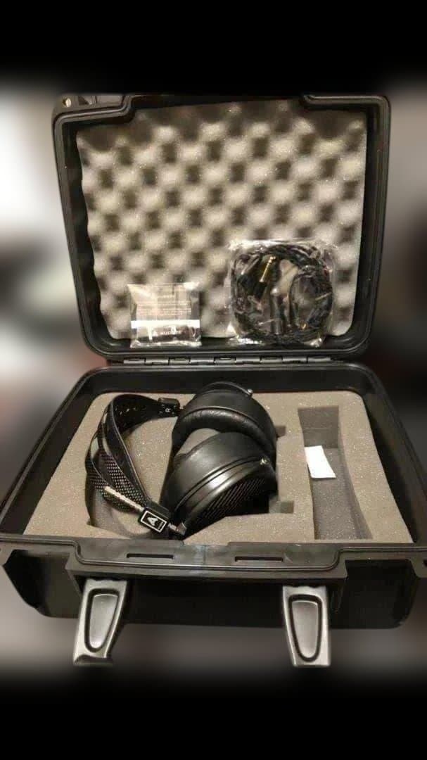 業務用ヘッドホン　Audeze LCD-MX4