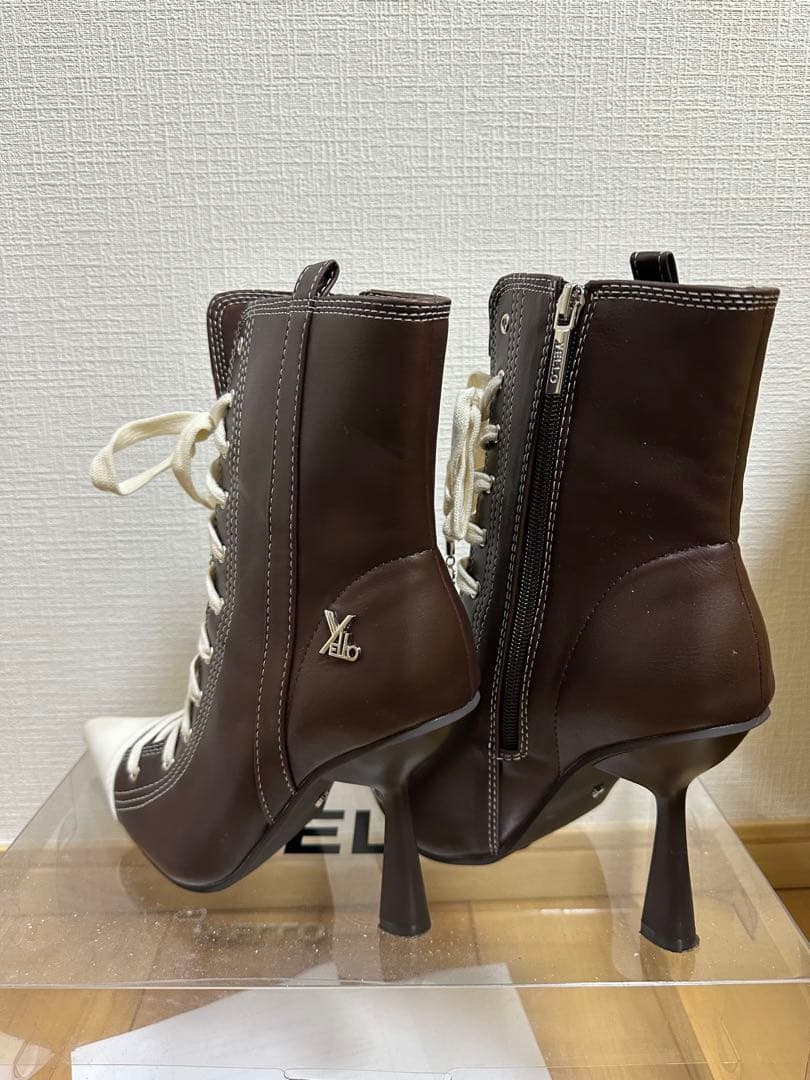 YELLO／レースアップ ブラウン ホワイト ブーツ／新品