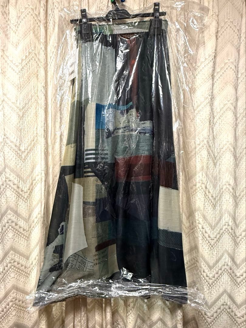 おすす様 新品タグ付きART COLLAGE PRINT SHEER SKIRT