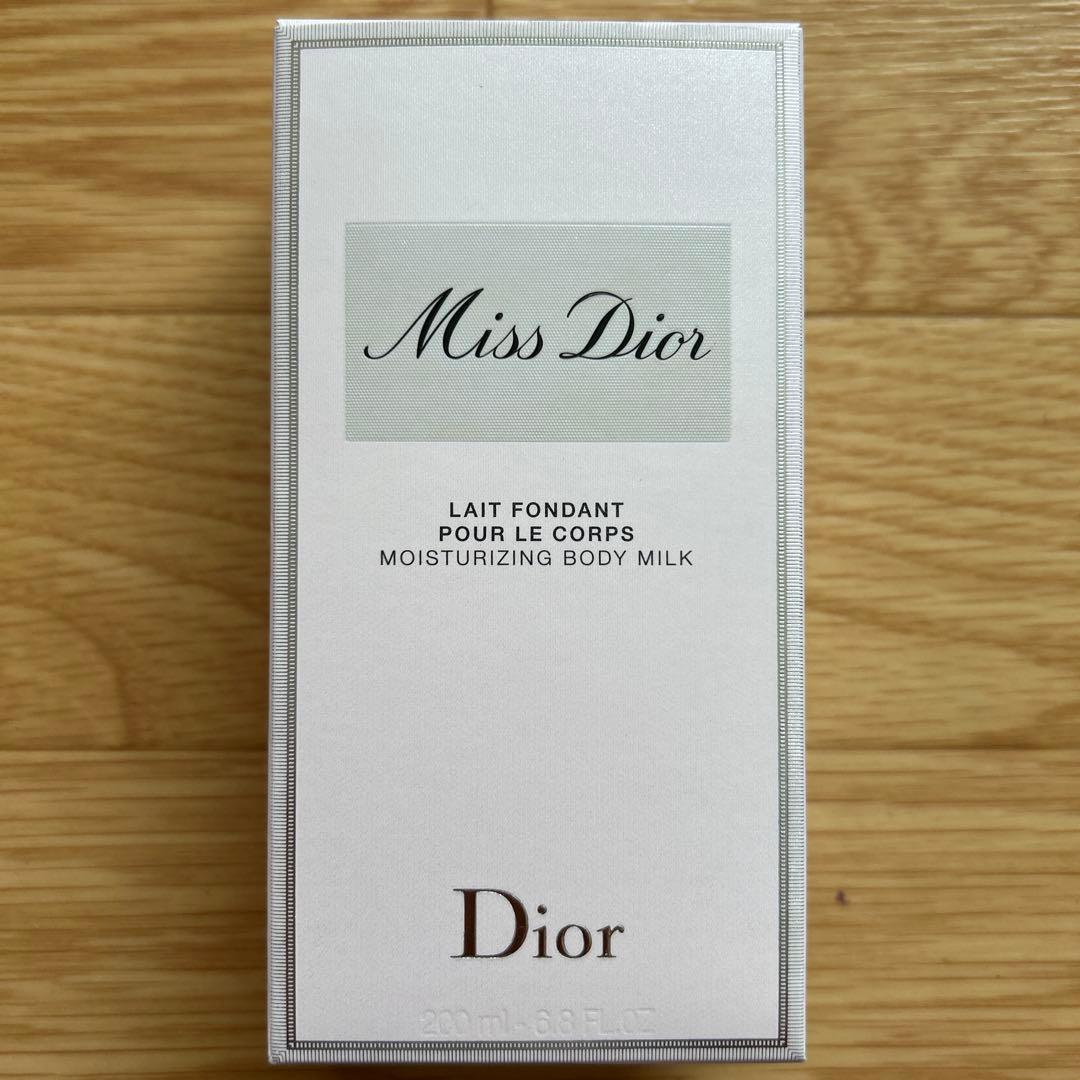 Miss Dior モイスチャライジング ボディミルク 200ml