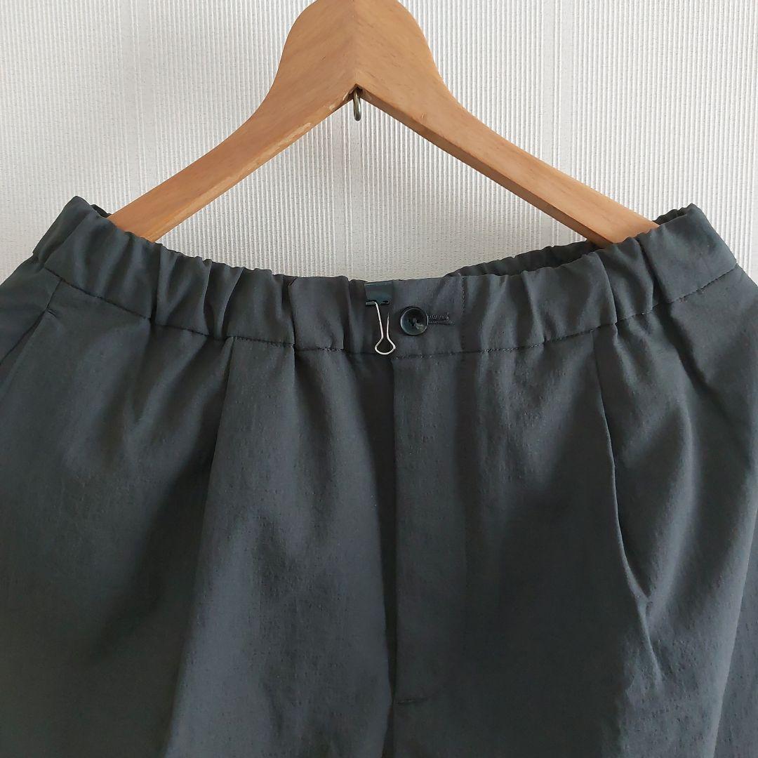 B&Y UNITED ARROWS KOMATSU 半袖シャツとショートパンツ