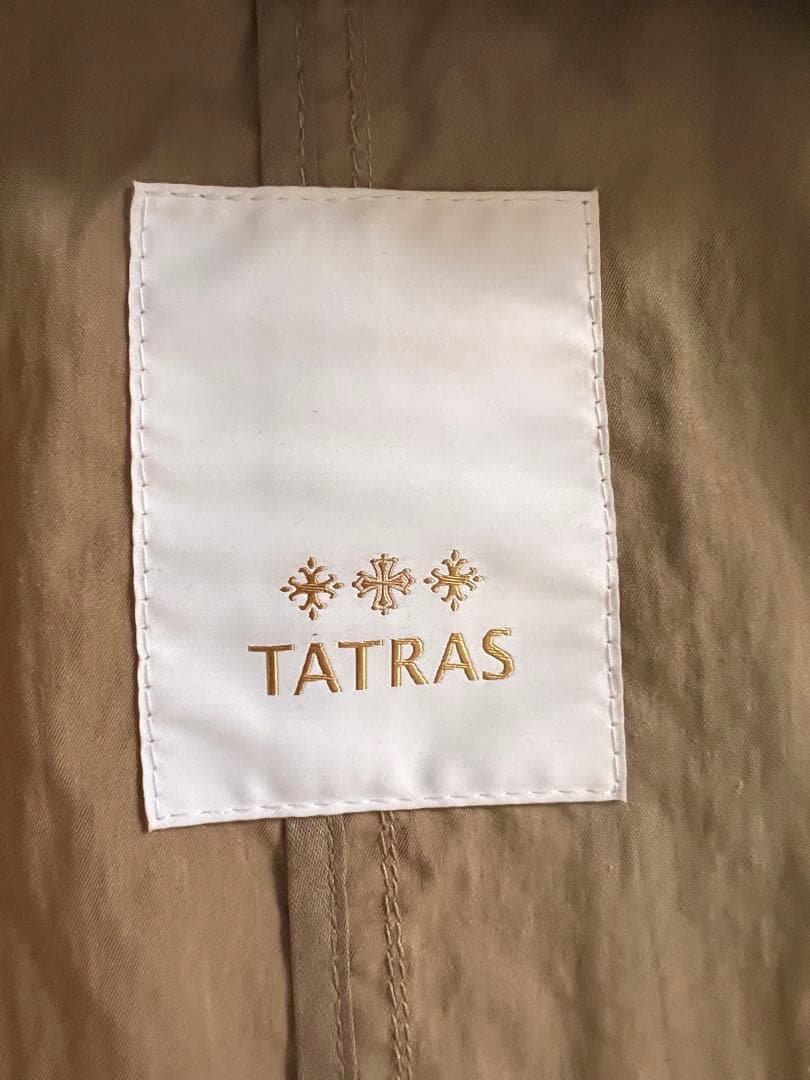 最終お値下げ。TATRASトレンチコート
