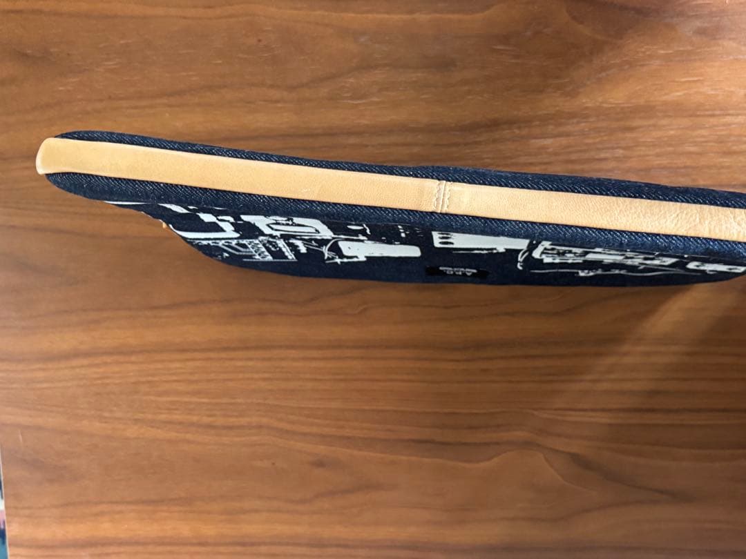 A.P.C. × Incase PCケース