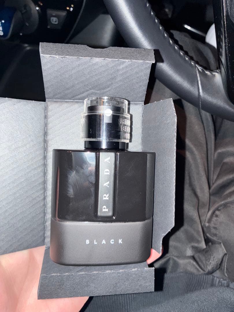 PRADA ルナロッサ ブラック オーデパルファム 50mL