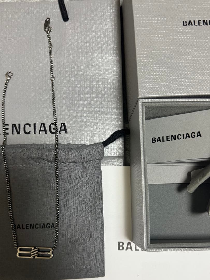 Balenciaga BB Icon ネックレス アンティークシルバー