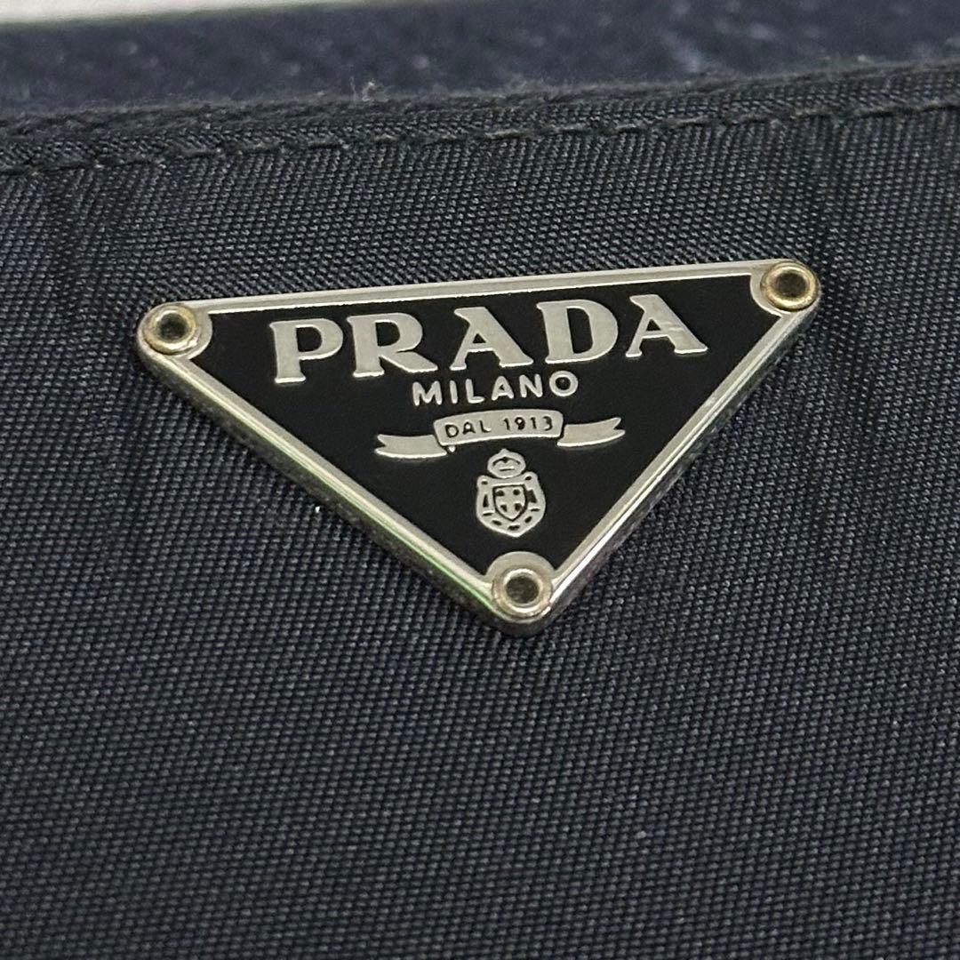 PRADA プラダ　折り財布　ナイロン　ラウンドジップ　三角ロゴ