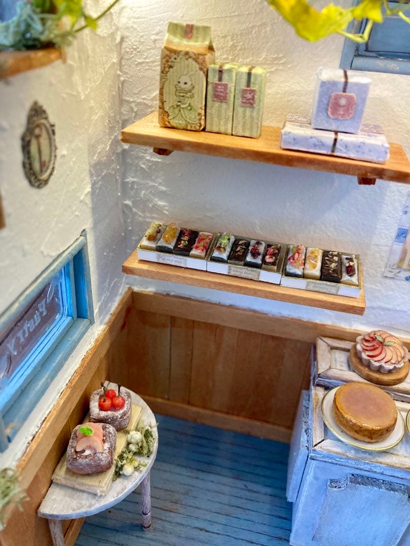 《小さな森のケーキ屋さん》ミニチュア ハンドメイド ドールハウス 雑貨