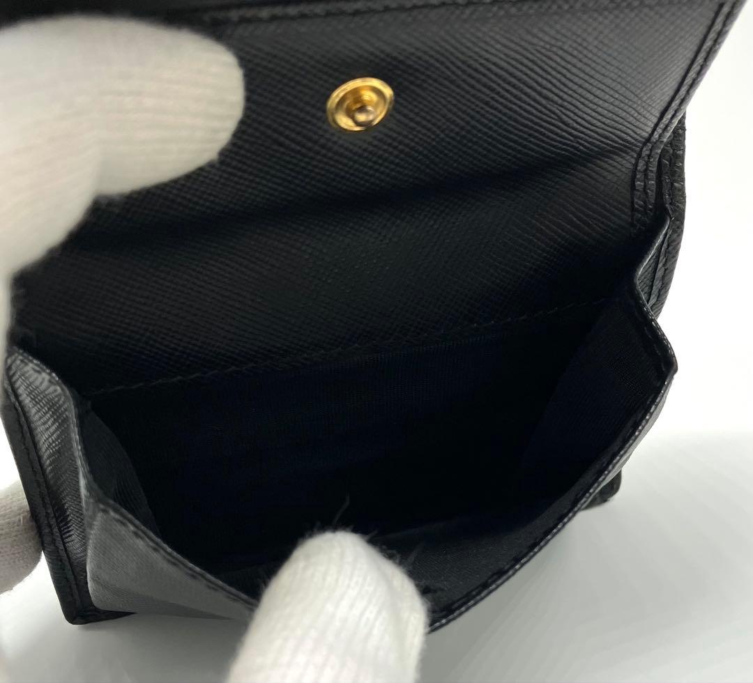 ⭐️ 美品 プラダ サフィアーノ メタル コンパクト 折り財布 ブラック 鑑定済