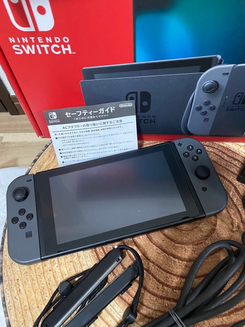 Nintendo Switch ニンテンドースイッチ本体　グレー