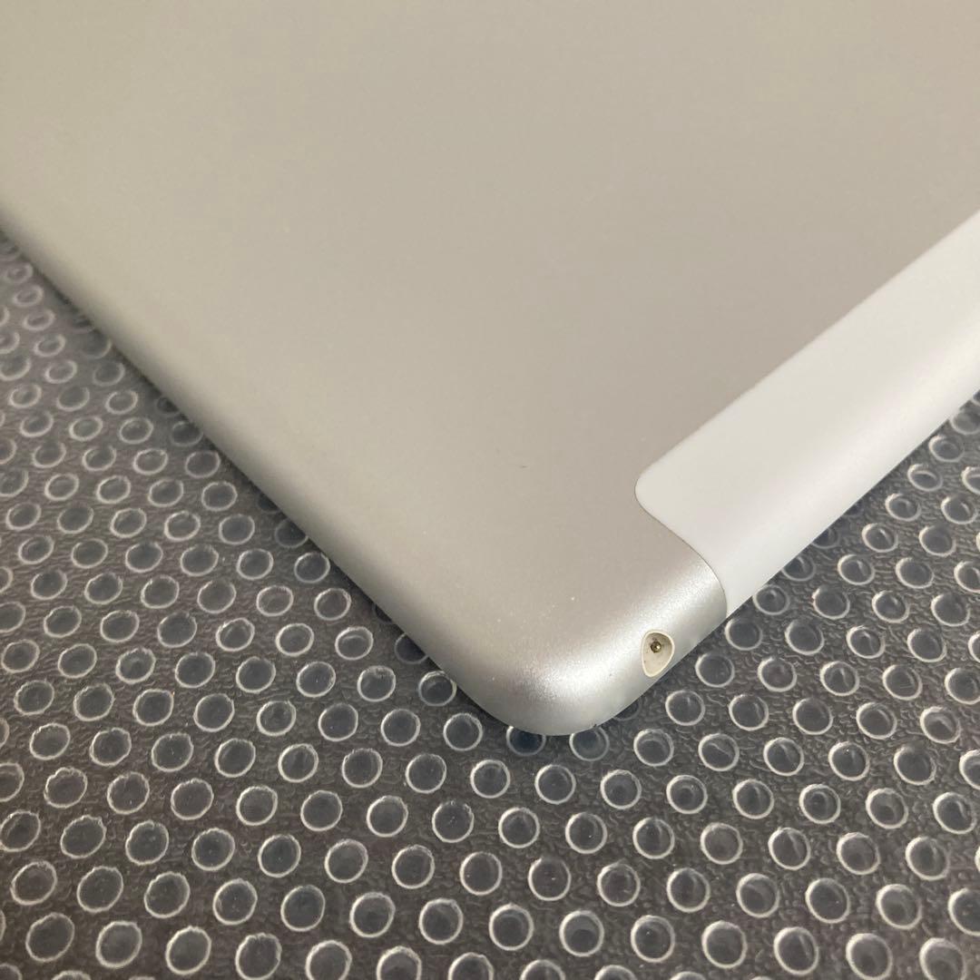4102【早い者勝ち】電池最良好☆iPad6 第6世代 32GB SIMフリー☆