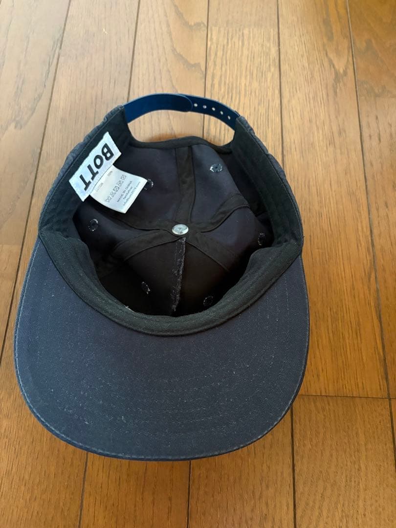 美品 早い者勝ち bott キャップ　ネイビー
