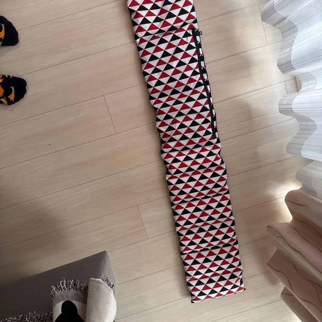 PRADA ダイヤモンドパターンマフラー