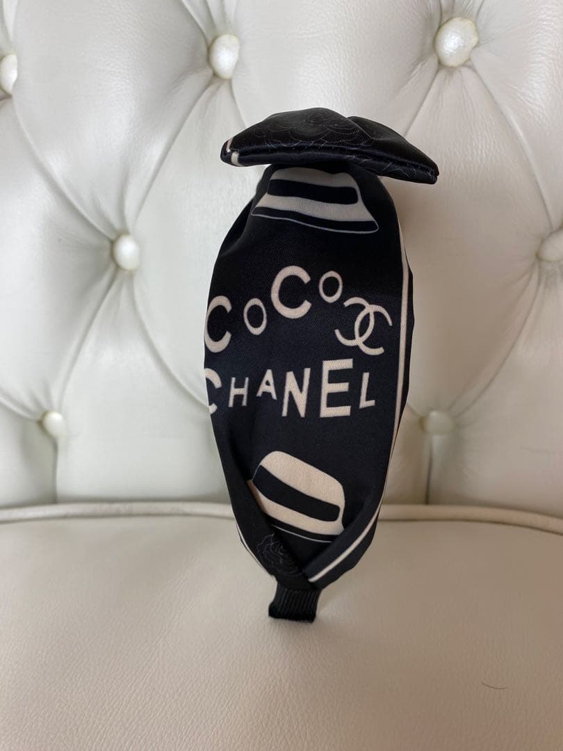 CHANEL ココマークカチューシャノベルティ新品未使用品❣️