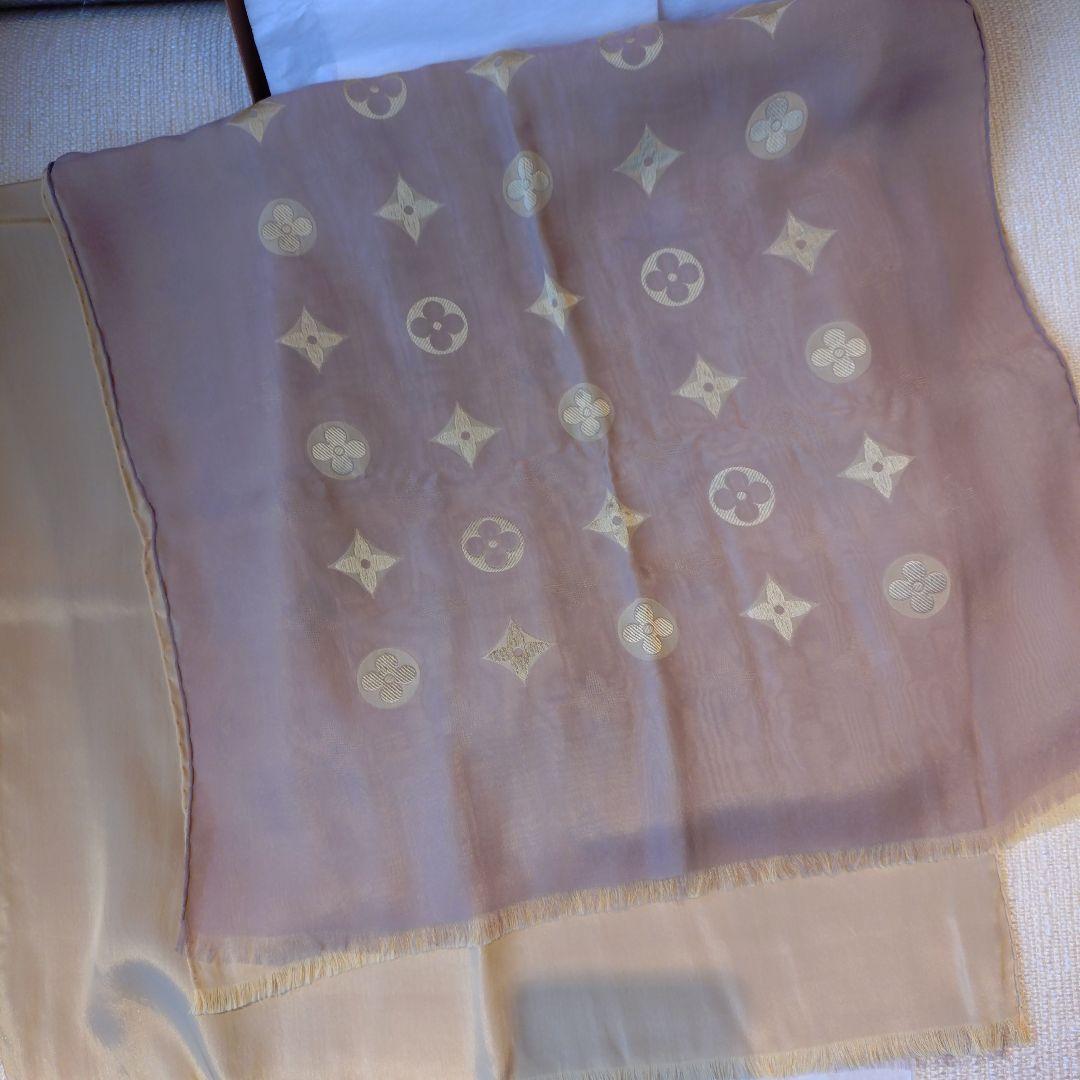 ルイ・ヴィトンモノグラム刺繍シルクアセテートストール
