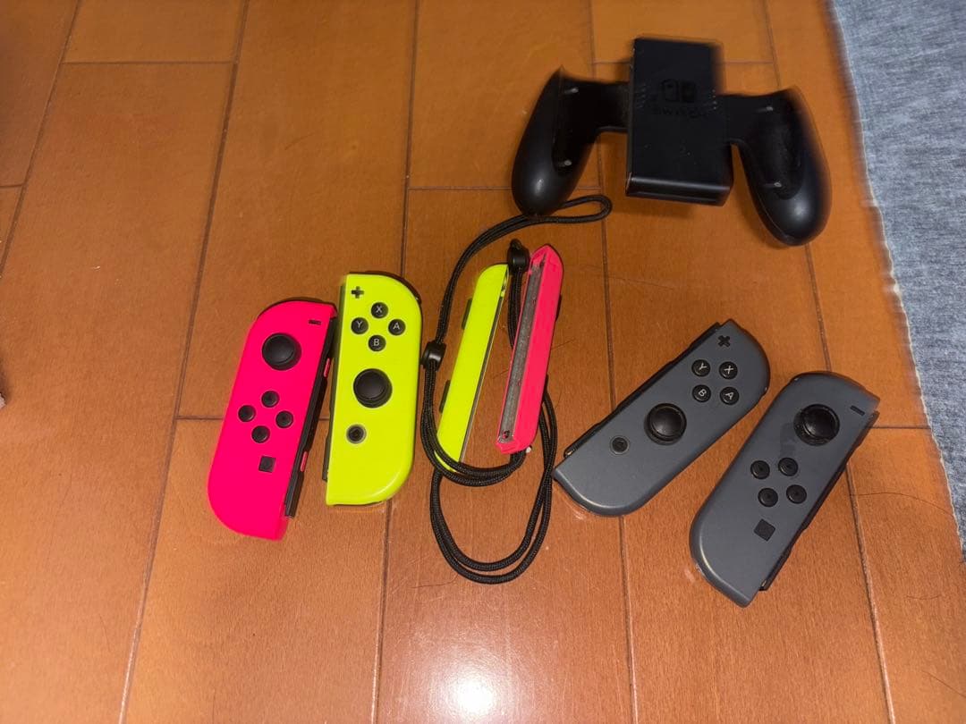 Nintendo Switch ネオンピンク、イエロー 、グレー本体、ケース付き